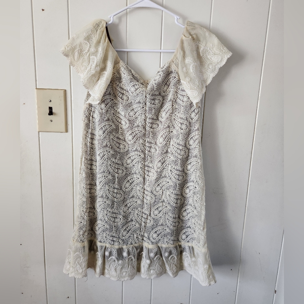 NWT Moon Collection Cream Lace Mini Dress Size S - Picture 3 of 3